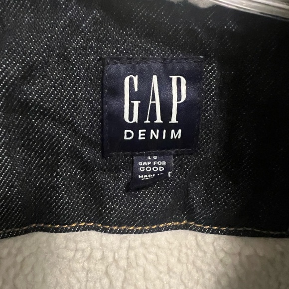 GAP Dark wash denim Sherpa Trucker Jacket NEW - Picture 6 of 10